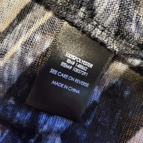 Torrid Chevron Print Hacci Knit Dolman Car… - Picture 7 of 7